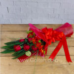 دسته گل قرمز