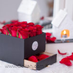 باکس گل رز 9 شاخه