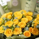 دسته گل رز زرد