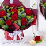 دسته گل رز قرمز