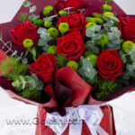 دسته گل رز قرمز