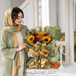 دسته گل رز و آفتابگردان