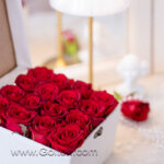 باکس گل رز 16 شاخه