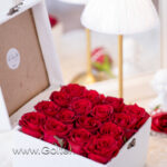 باکس گل رز 16 شاخه