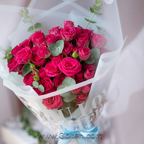 دسته گل رز سرخابی