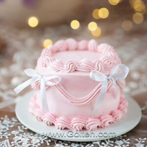 باکس گل و کیک صورتی